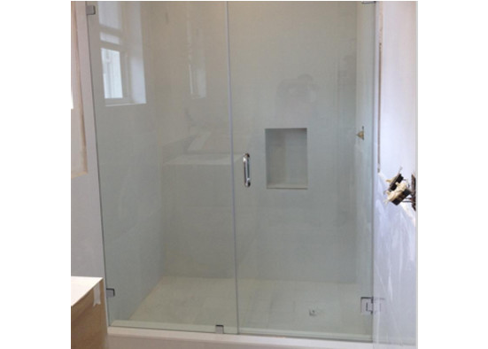 Various Size Bathtub Shower Glass With Tempered / Laminated Processing