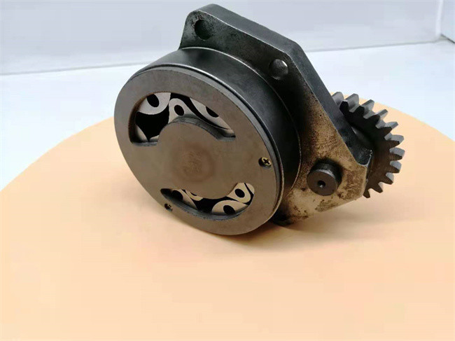 6CT8.3 Excavator Engine Parts 3800828 3930338 3802278 3948071 930338 Oil Pump