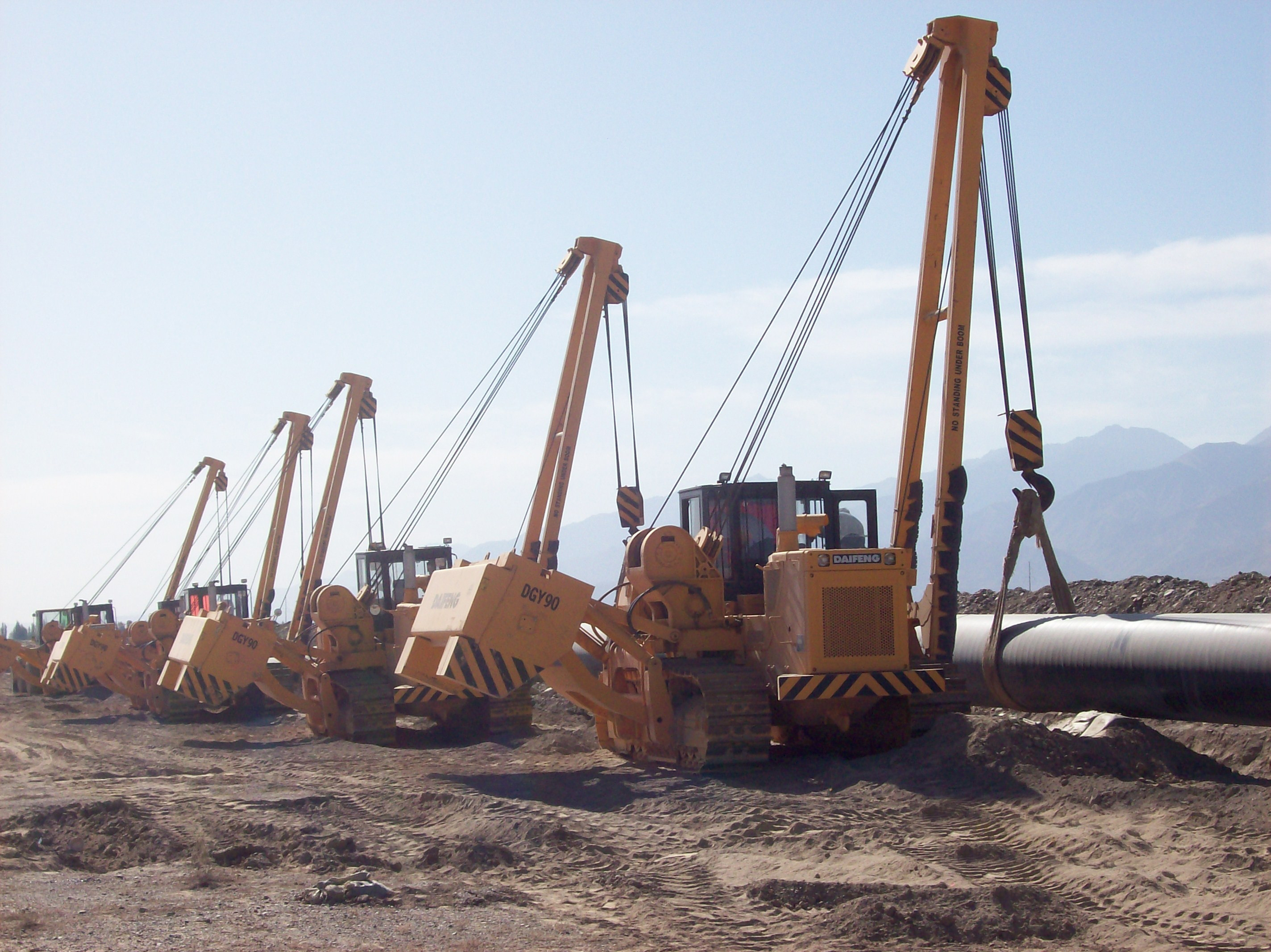 Heavy Daifeng Road Construction Machinery Electronically Controlled