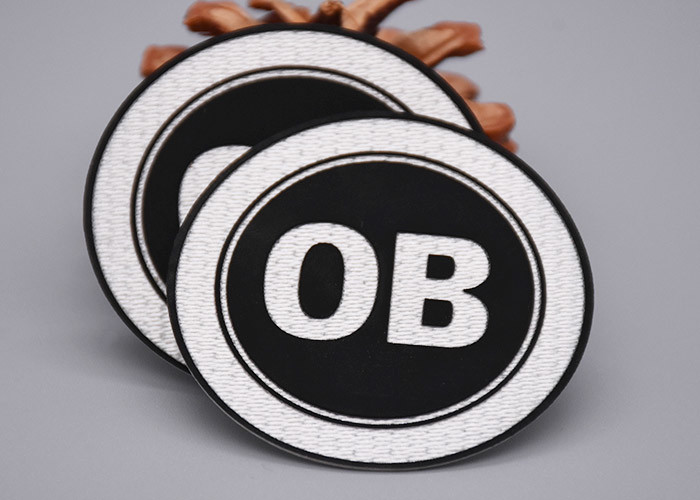 White Tatami Fabric Printed Labels With Black Silicone Logo For Garments
