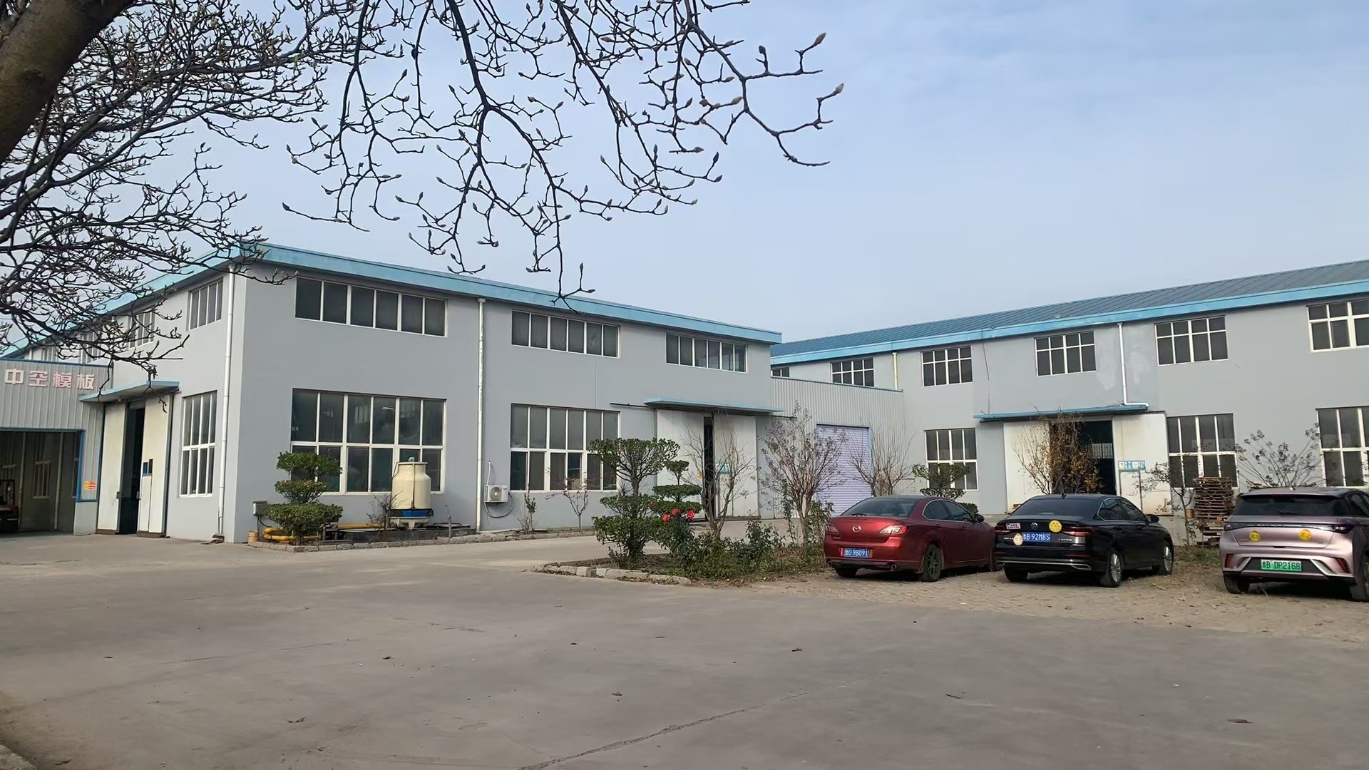 Chemical Resistance Interlocking Garage Floor Tile Ultimate Workshop Flooring Solution
