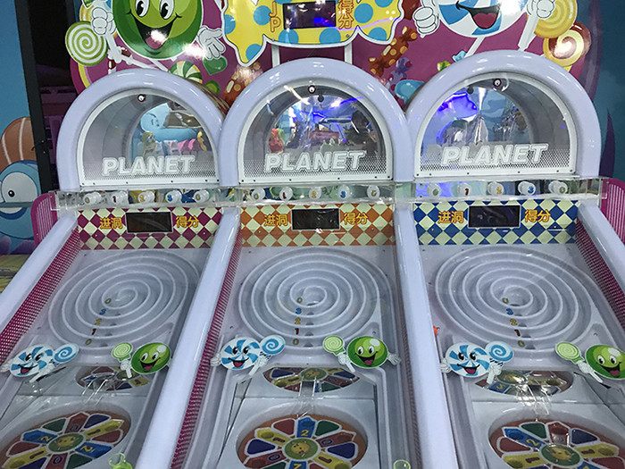 Indoor Coin Operated Amusement Machines , Redemption Arcade Games Colorful Lights