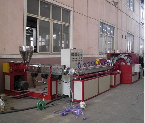 Automatic Single Screw Extruder PVC Fiber Reinfoeced Hose Manchine For Garden