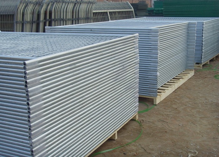6ft Temporary Fencing Panels , Outdoor Welded Wire Fence Panels For Construction Sites