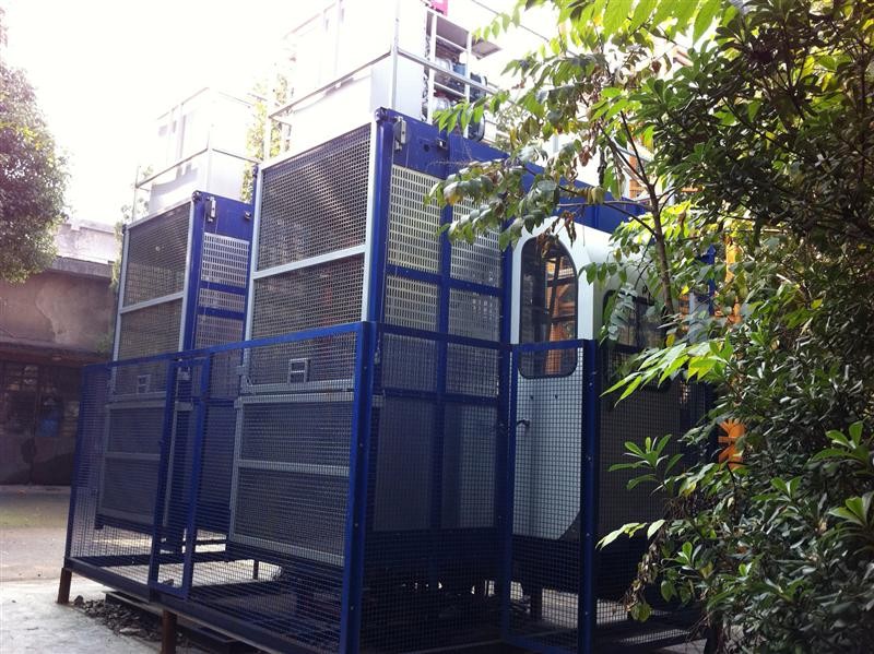 Galvanzied Twin Construction Hoist with Cab Two Safety Device