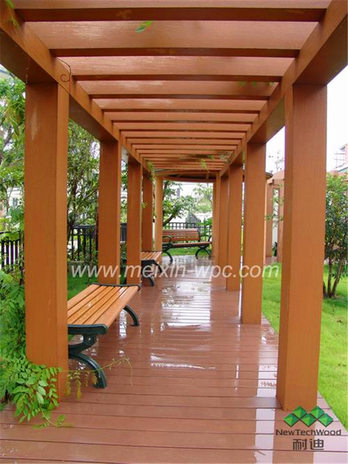 Removable Wood Plastic Composite Flooring Covering with Anti-UV and Brushing Surface