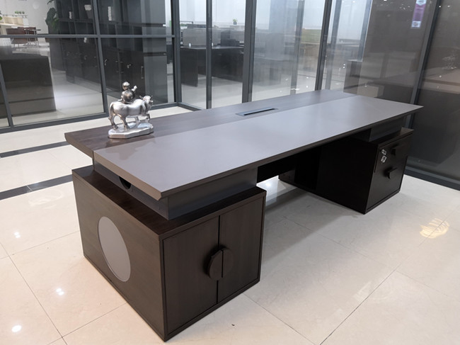Two Sides Melamine Office Furniture Computer Table High Aesthetic Design