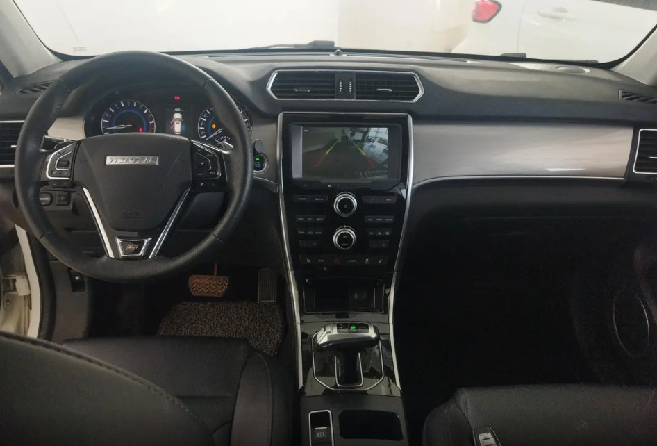 Haval H2 2018 Red Label 1.5T Dual Clutch 2WD Luxury Great Wall Motors Small SUV Gasoline 1.5T 150HP L4