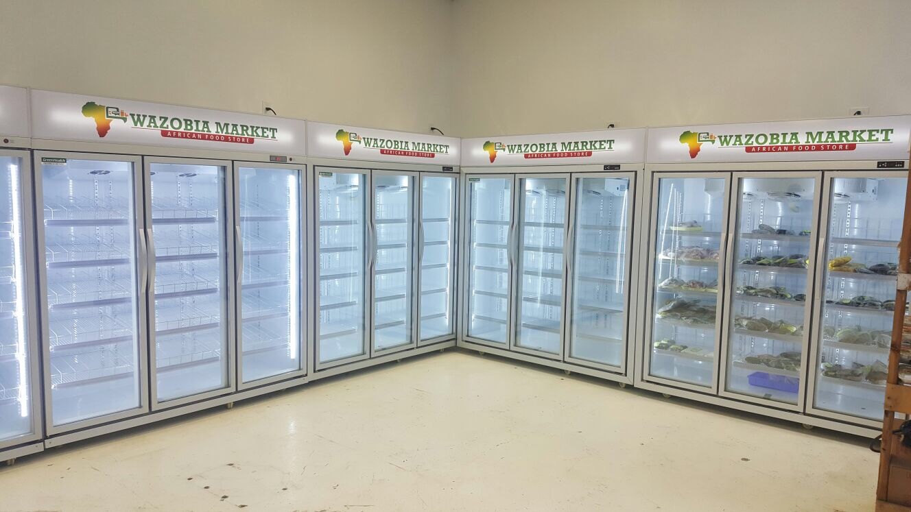 1650L Upright Commercial Display Freezer With Folding Door Large Capacity