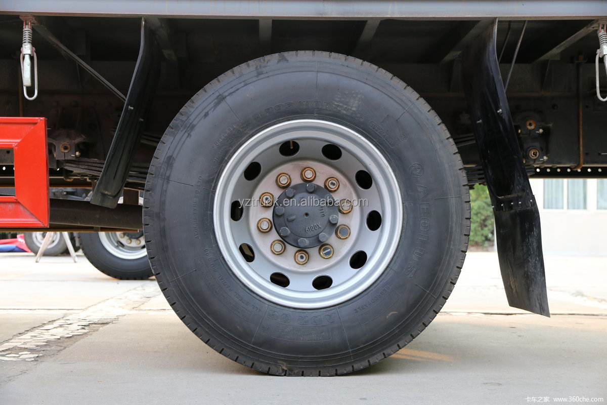 Dongfeng 4x2 Cargo Truck Van with 8.67 Ton Loading Capacity and Cummins 245 Hp Engine