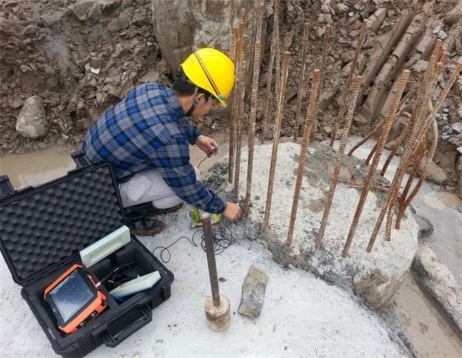 12.6V / 3A Pile Dynamic Analyzer Test Wave Equation Analysis For Pile Driving