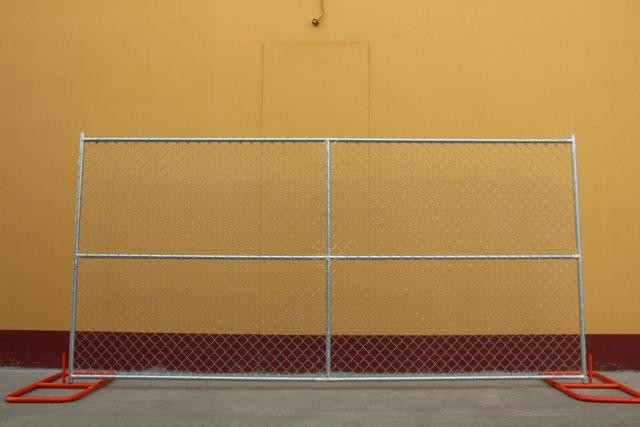 6 foot x 12 foot chain mesh temporary fence panels mesh 2" x 2 " x 11.5 gauge wire chain wire temporary fence