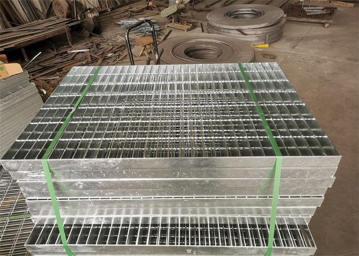 Anti Slip Perforated Stair Treads Steel Grating Hot Dip Galvanized 65X5mm