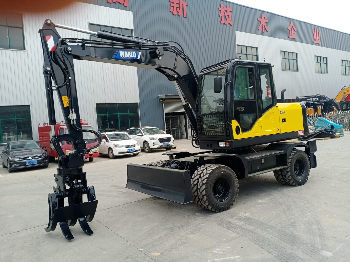 0.2-0.6cbm Bucket Wheel Crawler Loader 10-12rpm Grapple Clamp Orchards Municipal
