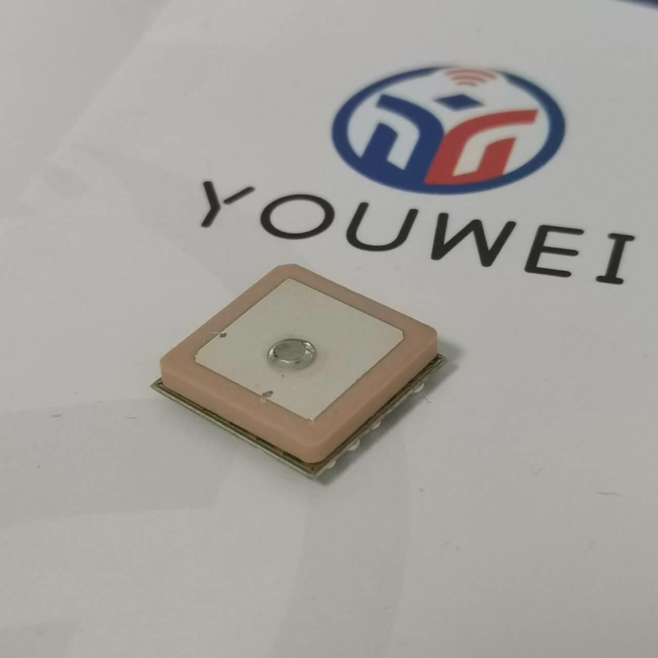 High Performance Gps Tracking Module GNSS Module For Accurate Positioning And Navigation