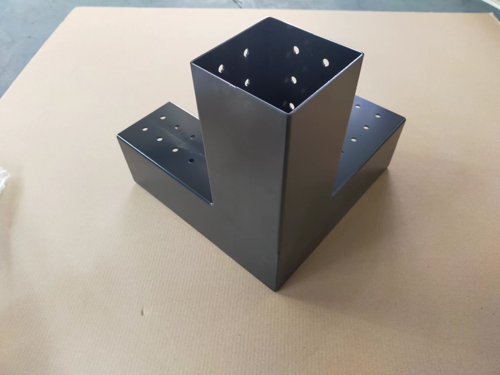 Wood Construction Black Pergola Bracket Connector for Strong and Secure Connection