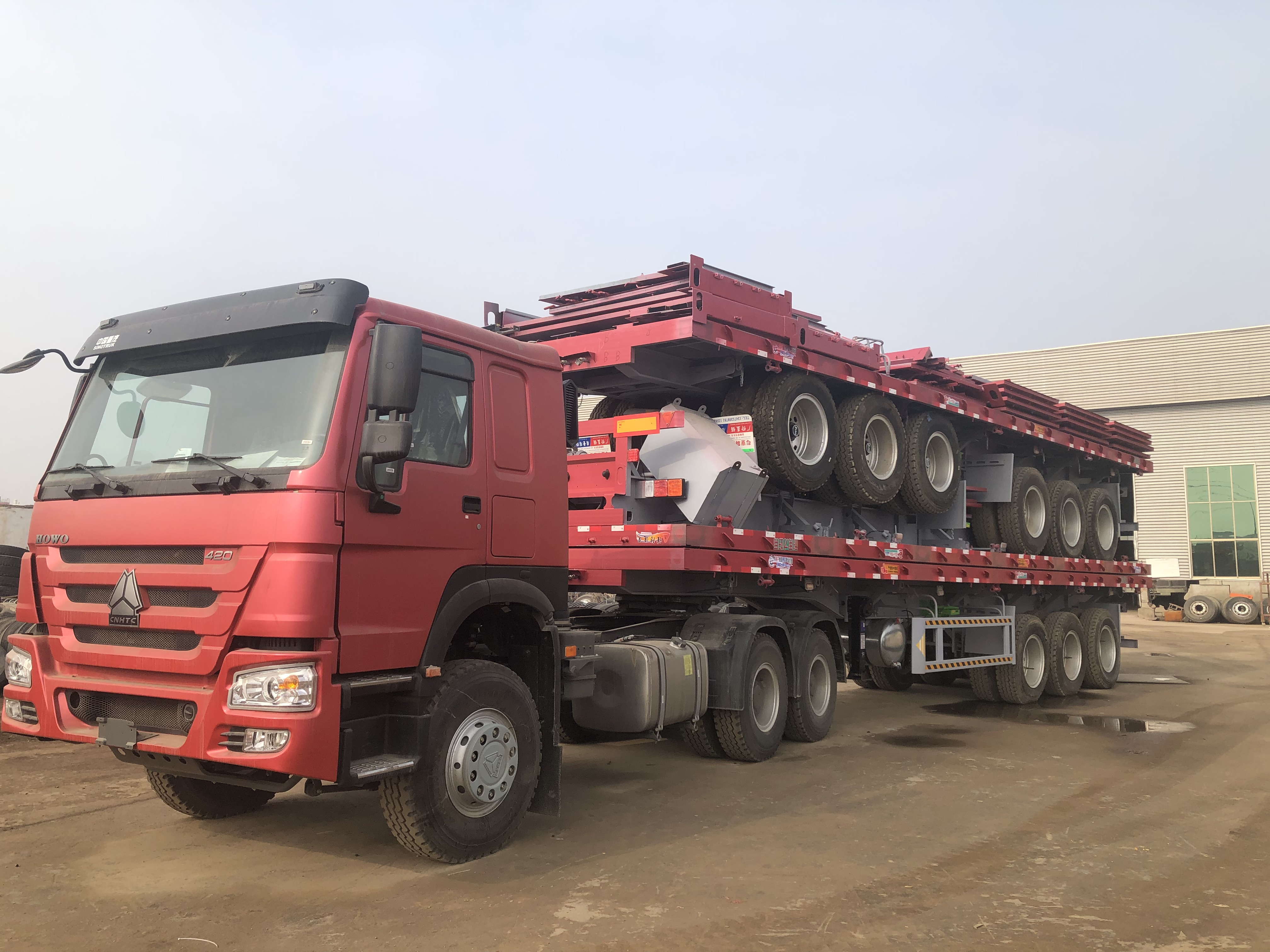 40ft 3 And 4axles 48ft 53ft Platform Flatbed Container Semi Trailer With Tractor Steel Floor 3-5mm Diamond Plate