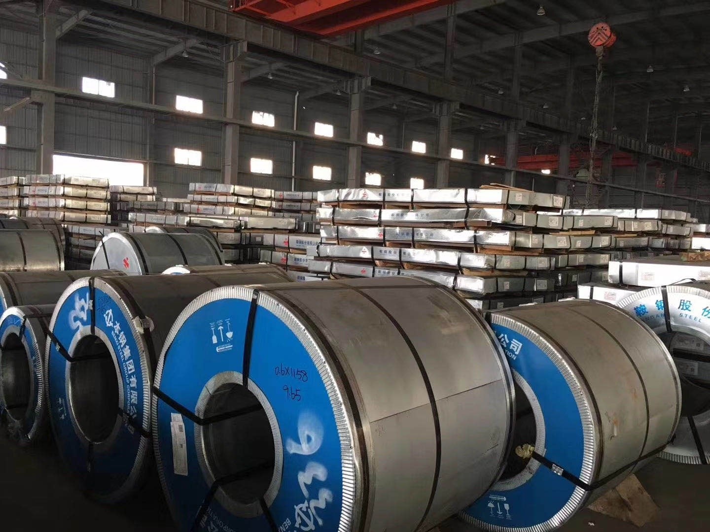 Hot Dip Galvanized Steel Coils , Carbon Steel Galvanized Hot Rolled Steel Coil For Container Plate