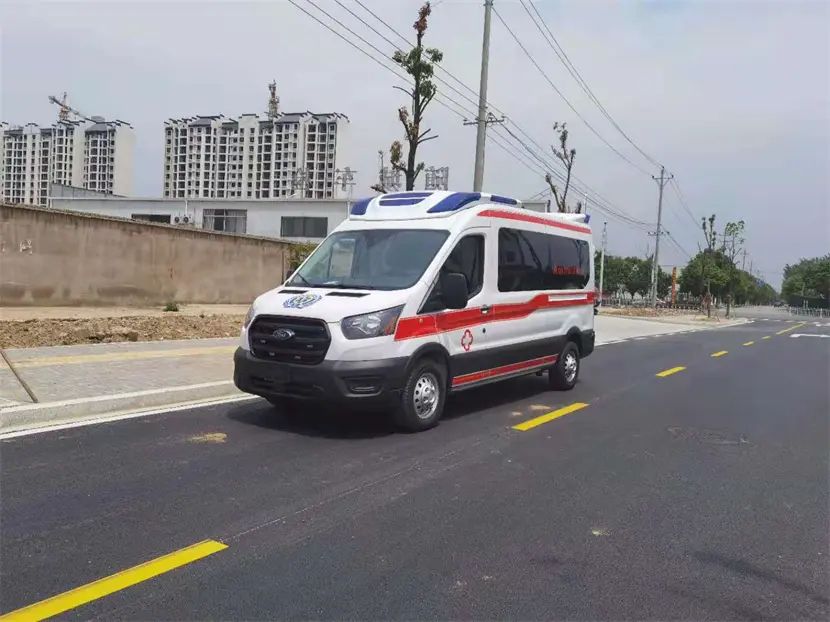 First Aid FORD Ambulance Diesel Medical Equipment Ambulance Vehicle