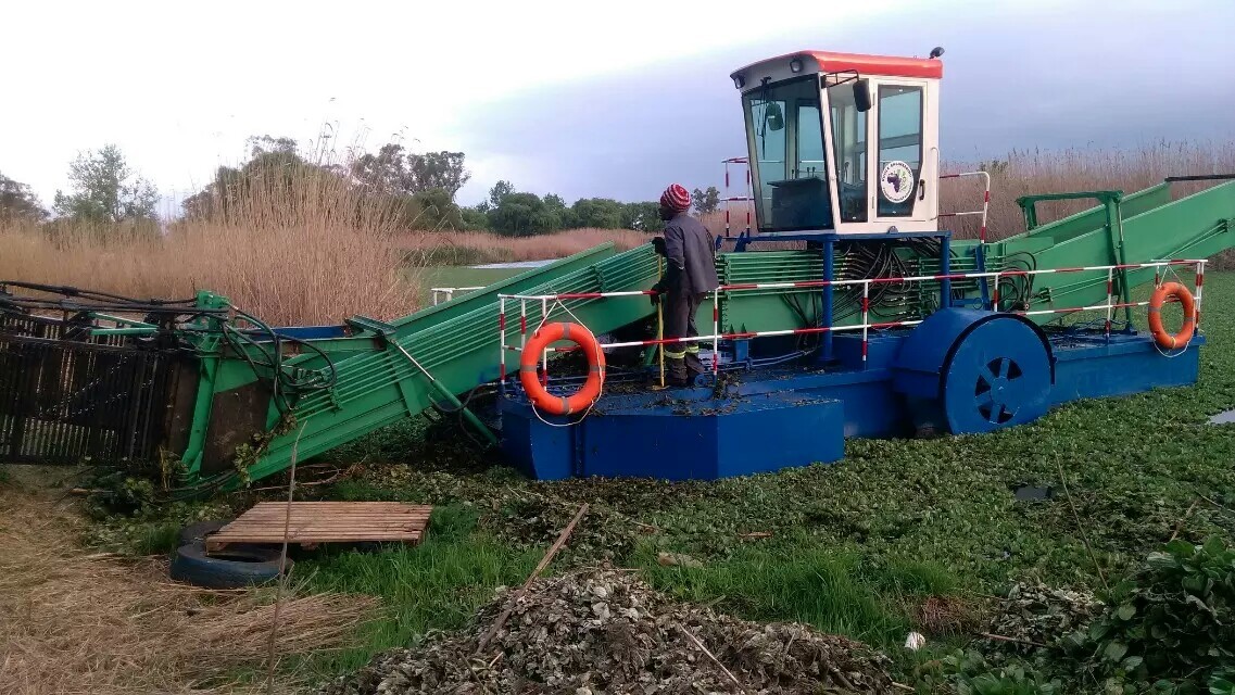 Agricultural Large Water Hyacinth Harvesting Machine 2500mm