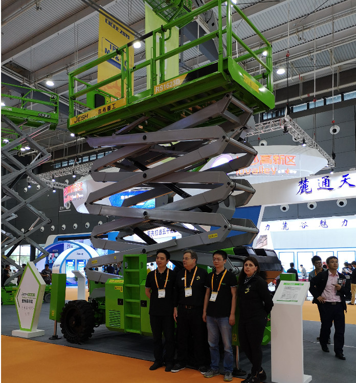 Diesel Rough Terrain 20m Scissor Lift Platform with load capacity 1000kg