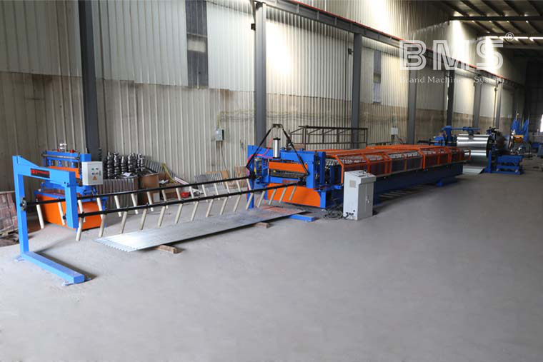 European Style Corrugated Roof Roll Forming Machine / Roof Sheet Making Machine