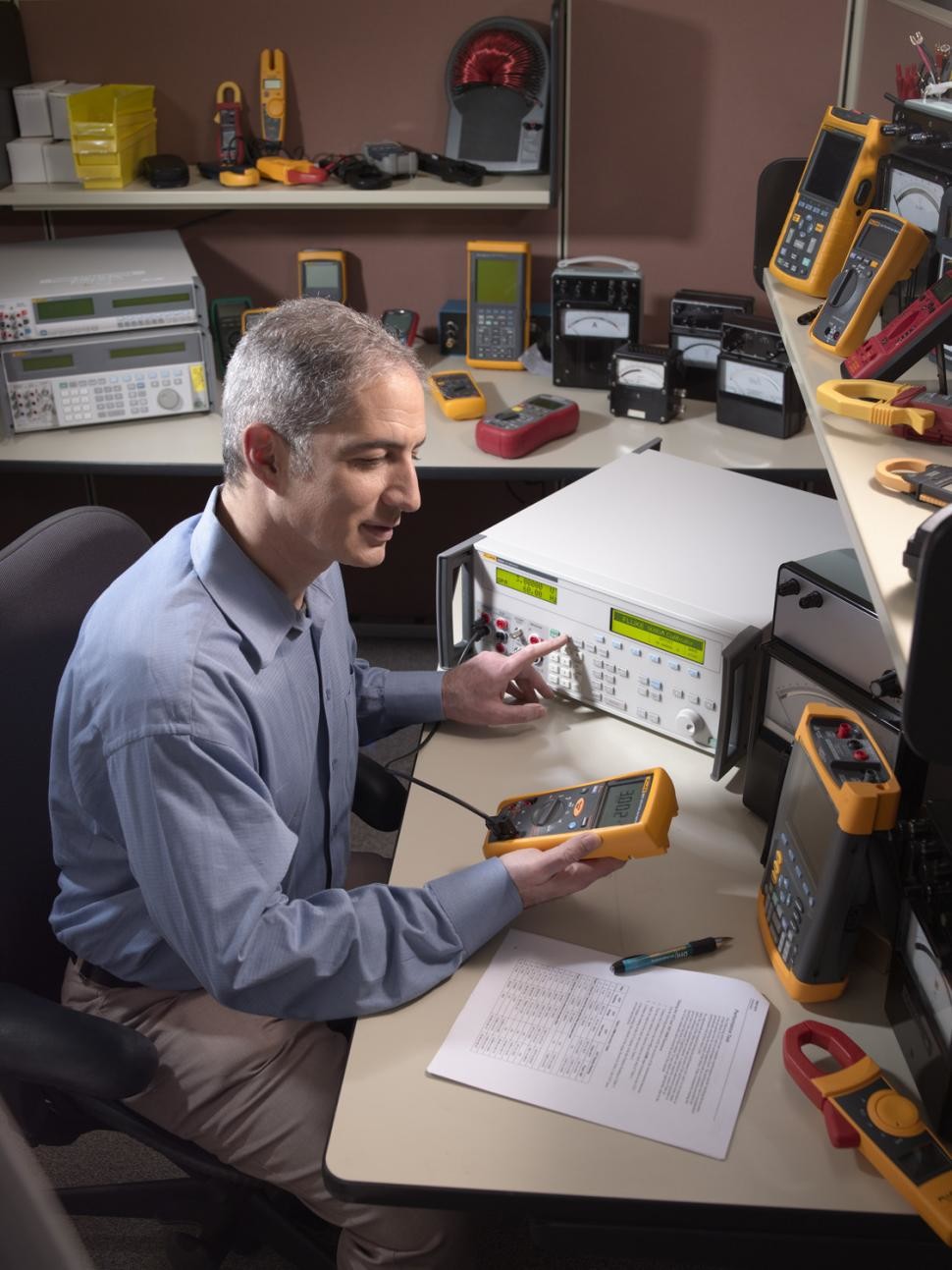 Practical 5080A Multi Function Calibrator 600 MHz High Performance