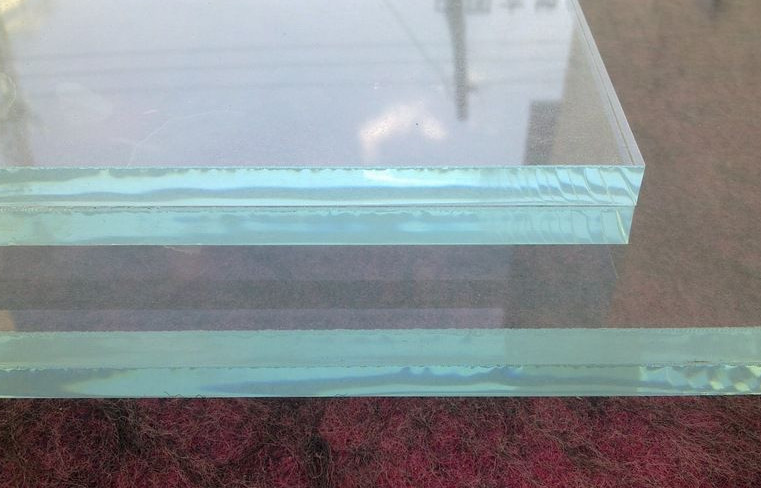 Low UV Transmittance/Customized 4mm-19mm Ultra Clear Glass with Competitive Price