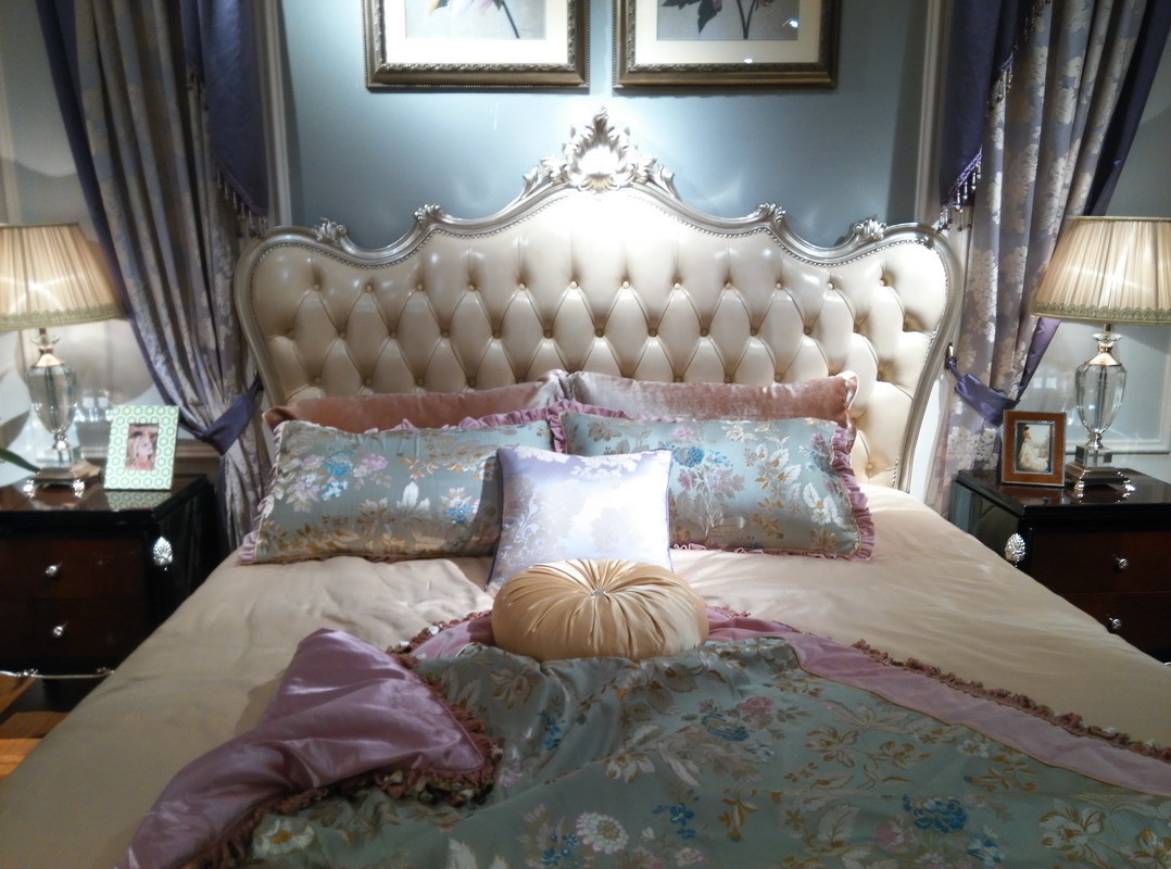 Luxury Classic Bedroom Furniture Queen size Bed Flower Craft Wood and Leather Headboard in Sliver White painting