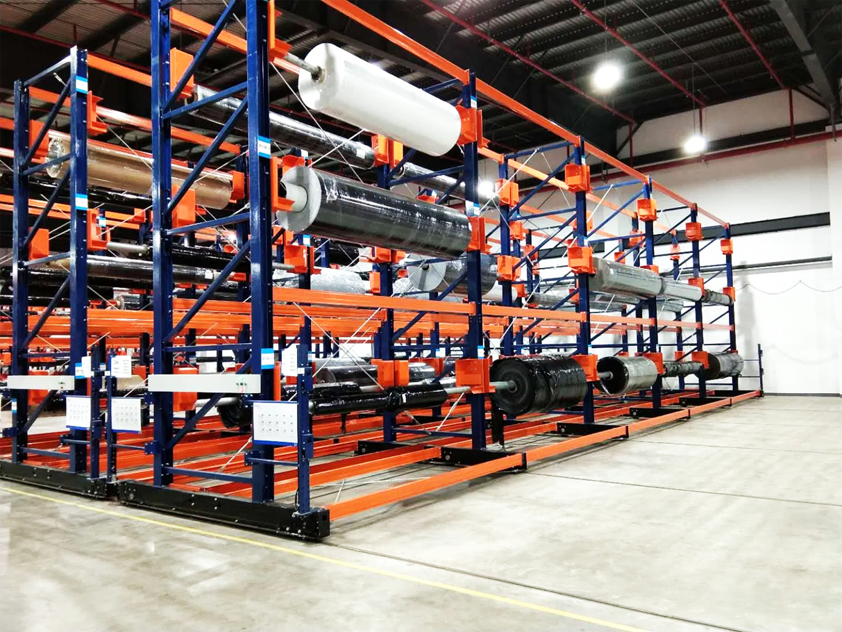 Electric mobile racking system