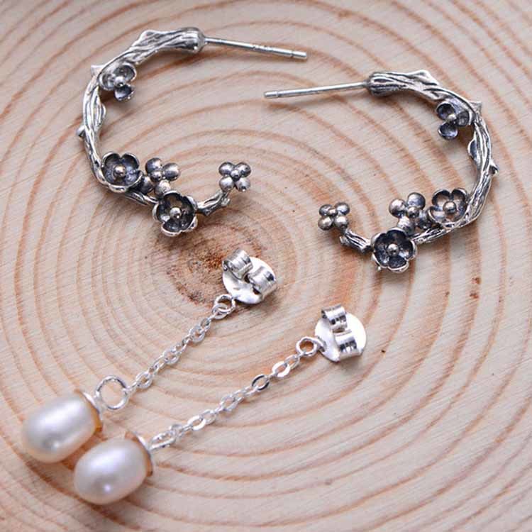 925 Silver Engraved Designs Flower Hoop Earrings with Pearl (055132)