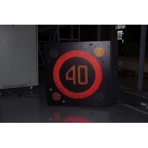 YAHAM Digital Vehicle LED Variable Speed Limit Signs Waterproof For Parking Lot