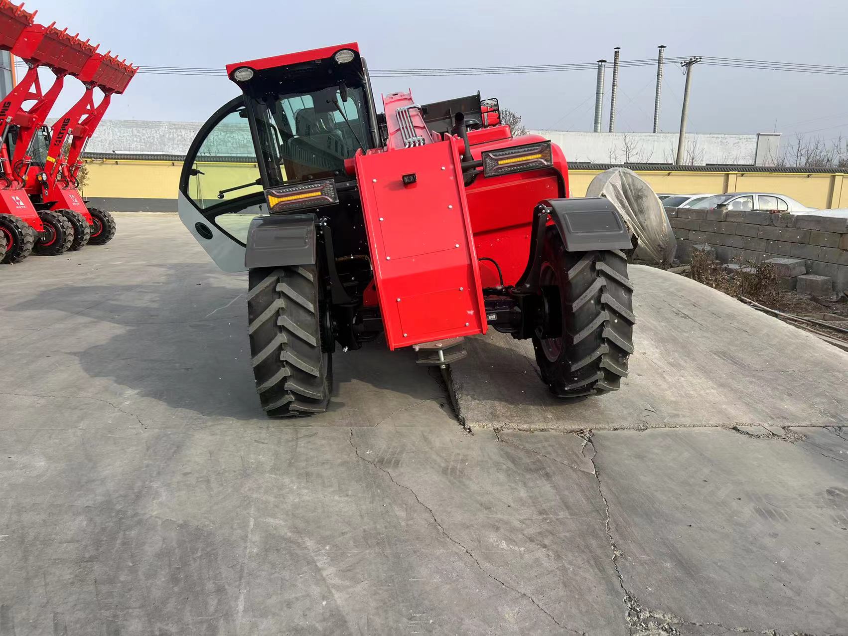 3-5 Ton Diesel Forklift with 7m Telescopic Handler and USA Cummins EPA T4F Engine