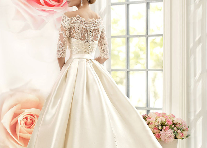 Cream Laces Satin Ball Gown Wedding Dress With Sleeves Back Zipper And Buttons