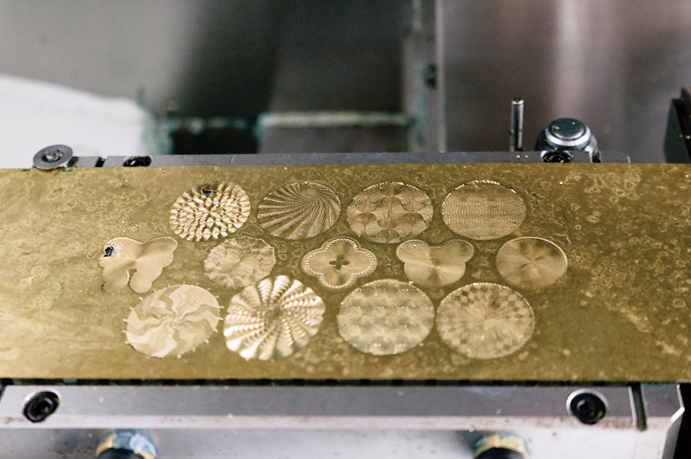 Revolutionize Your Jewelry Crafting with Five Axis Jewelry Carving Machine