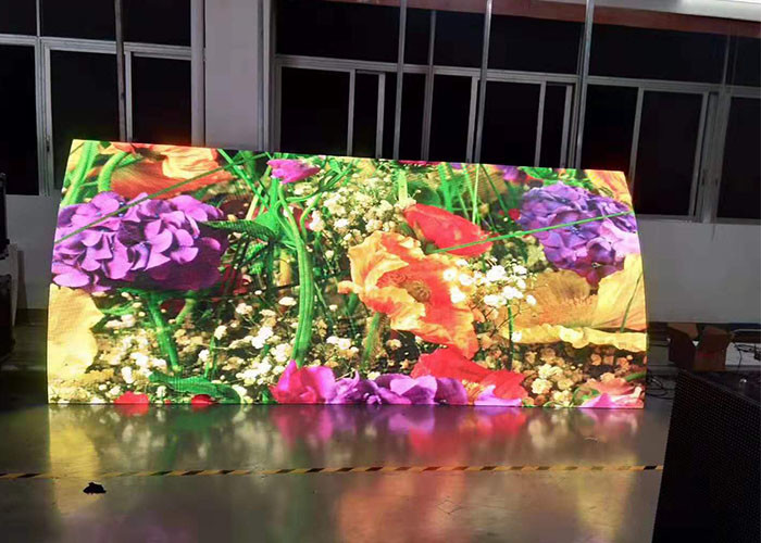 P2 Advertising Flexible LED Displays 120x60 Dots Indoor Video Wall