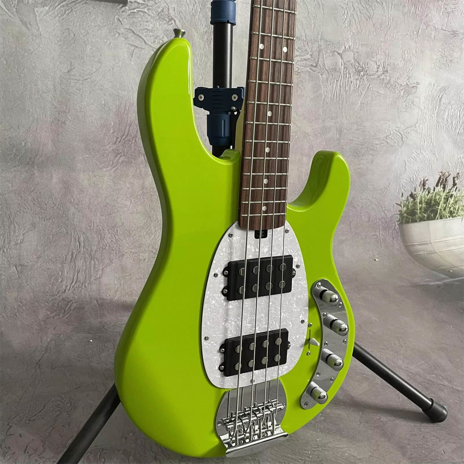 Custom 4 Strings Stingray Electric Bass Guitar in Green with White Pickguard Rosewood Fretboard