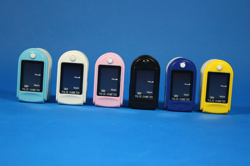 Colorful Professional Fingertip Pulse Oximeter For Paediatric With LCD Display