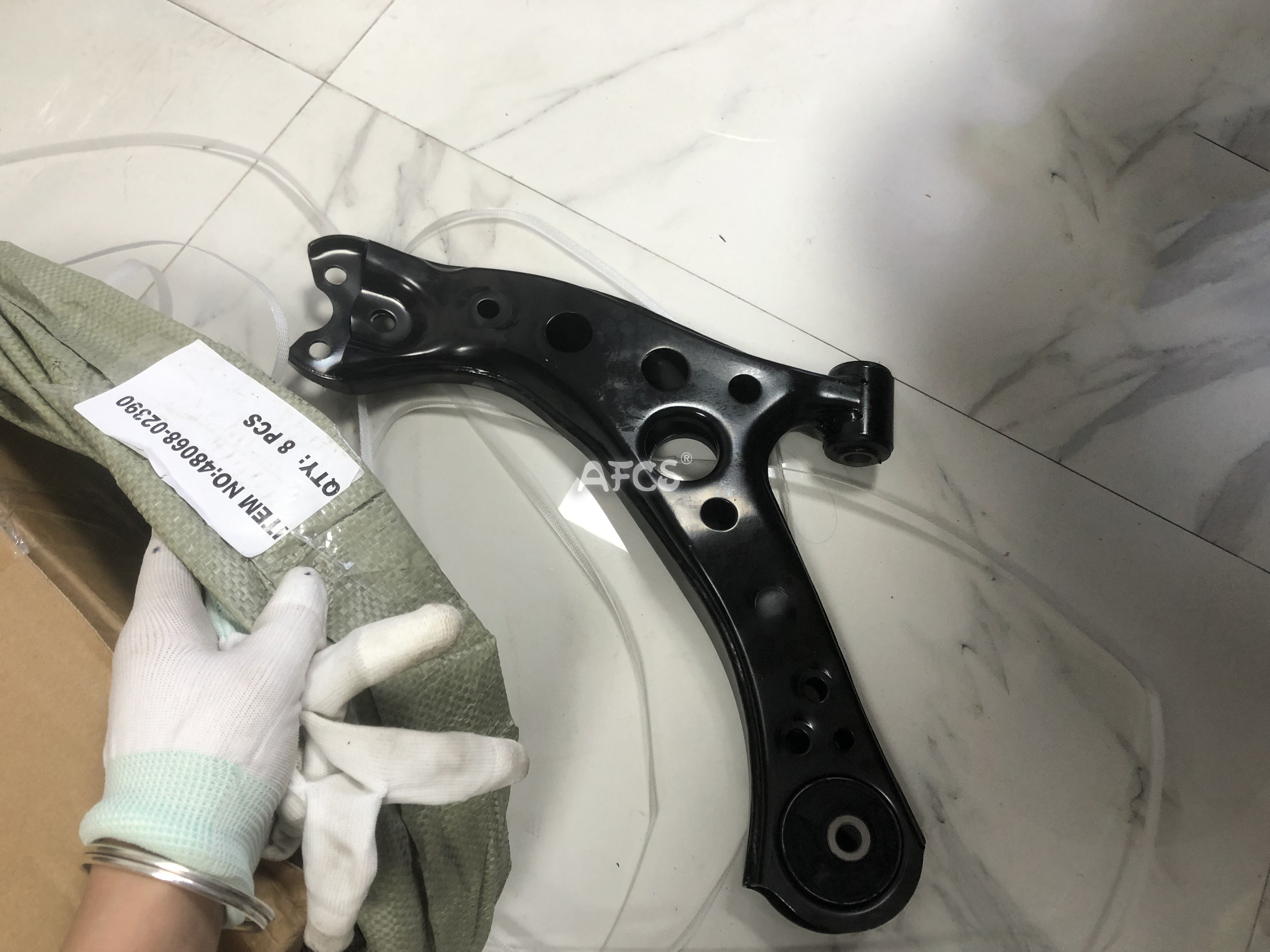 48068-02390 Control Arm 48069-02020 48069-13010 For Toyota Corolla Estate