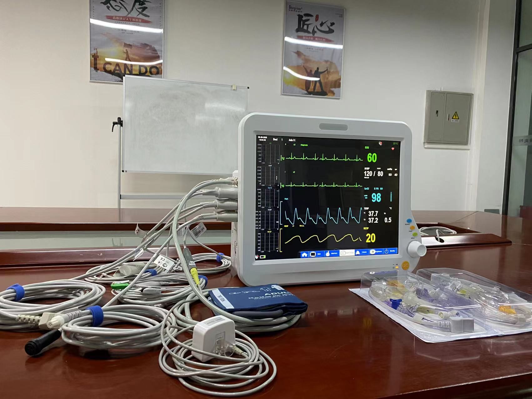 Pediatric Neonate Multi Parameter Patient Monitor Modular For Vital Sign OEM