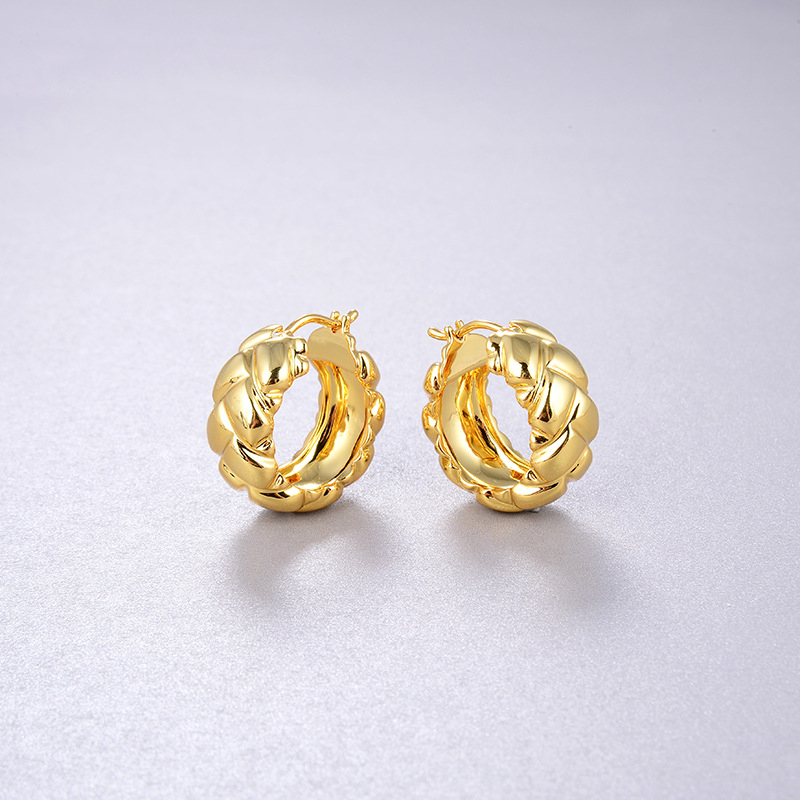 925 Sterling Silver Women's Fashion Pin Earrings adorned with Blue Enamel Drop Finish