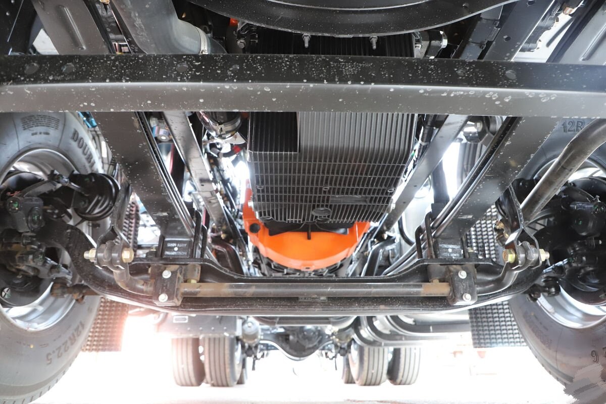 Used Auto-Manual Transmission Tractor Head Foton Auman 440hp Cummins Engine Durable In Harsh Environments