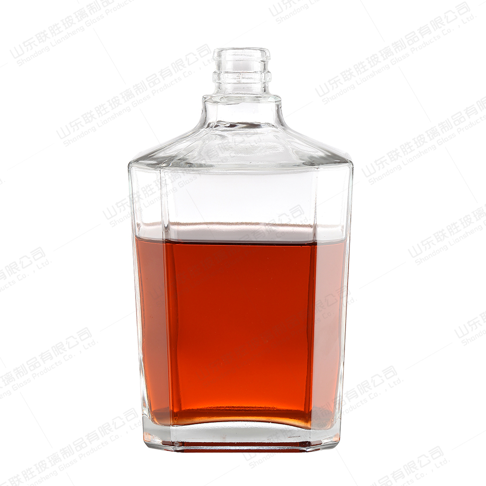 Yuncheng 500ml Miniature Glass Bottles for Whisky Liquor Healthy Lead-free Material