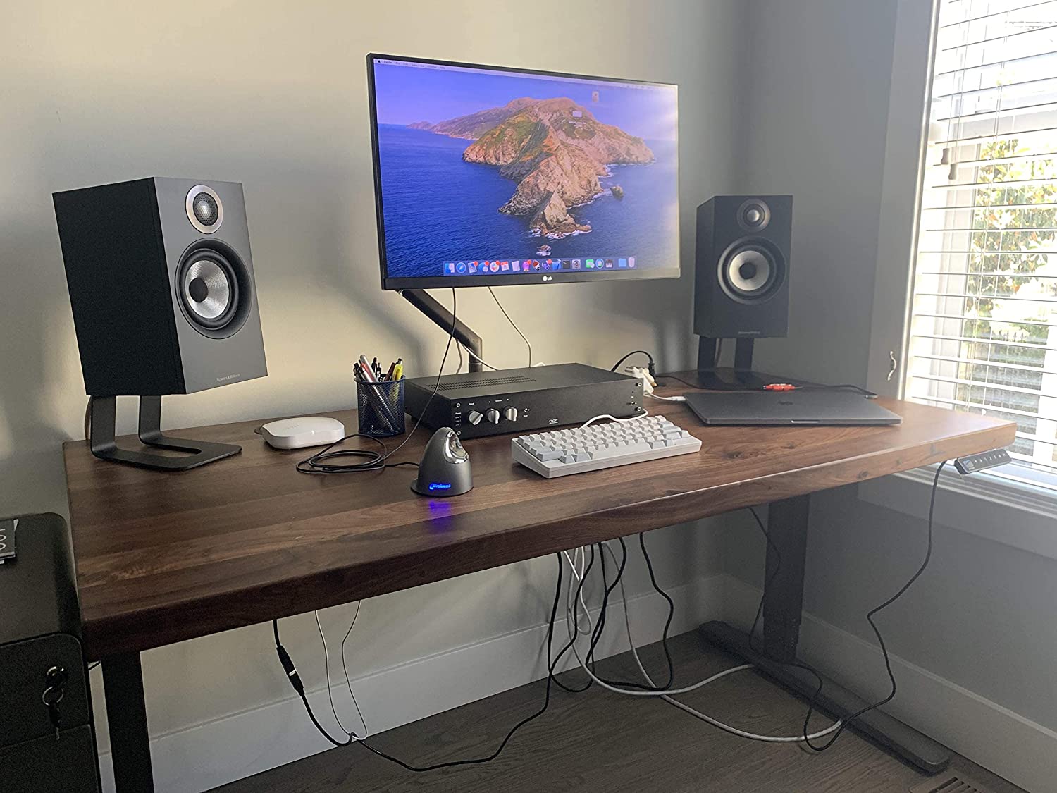 Professional Metal/Aluminum Non-folding Rack for White Studio Monitor Speaker Stands