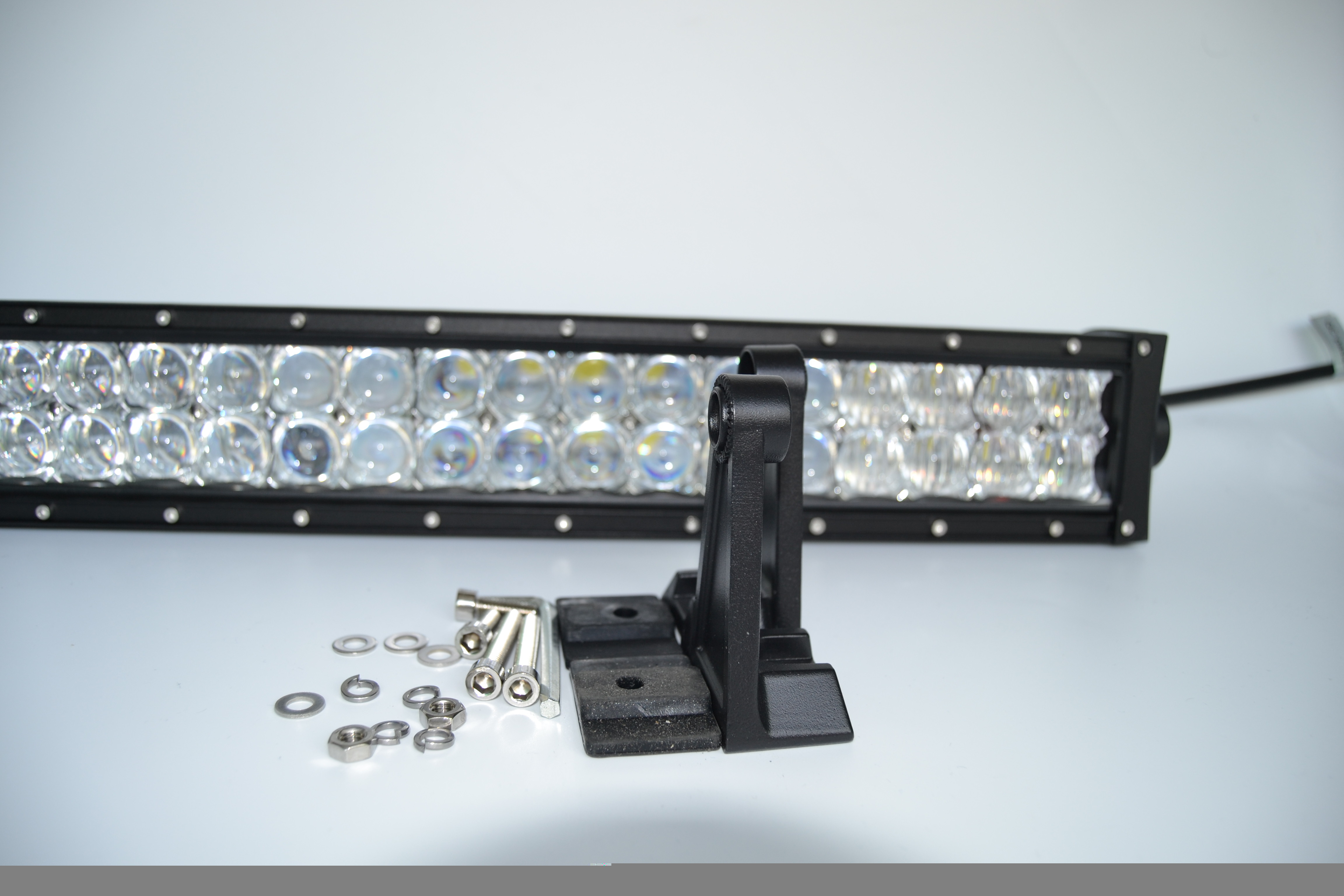 Best Sales 40000 Lumens Aluminum material Dual Row Black Auto LED Light Bar
