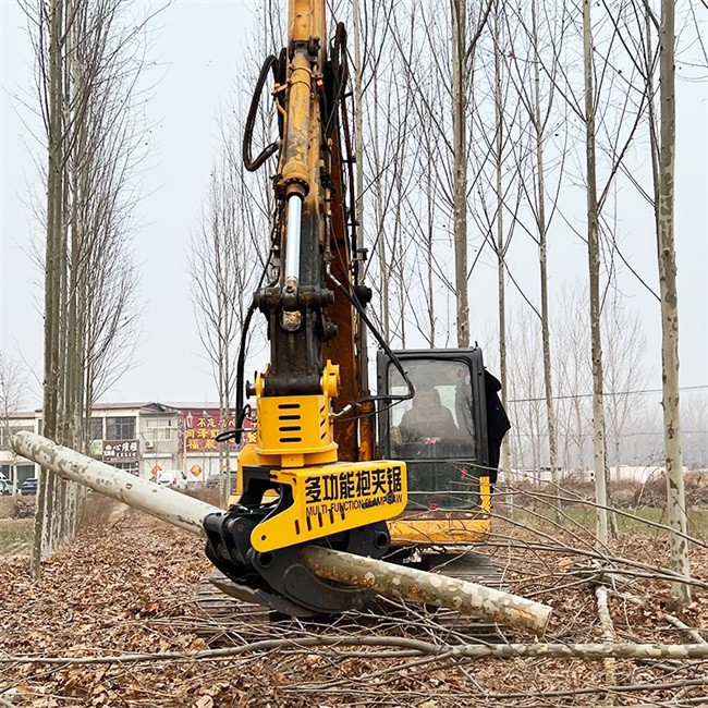 Hydraulic Wood Cutter Excavator Grapple Saw With Chainsaw