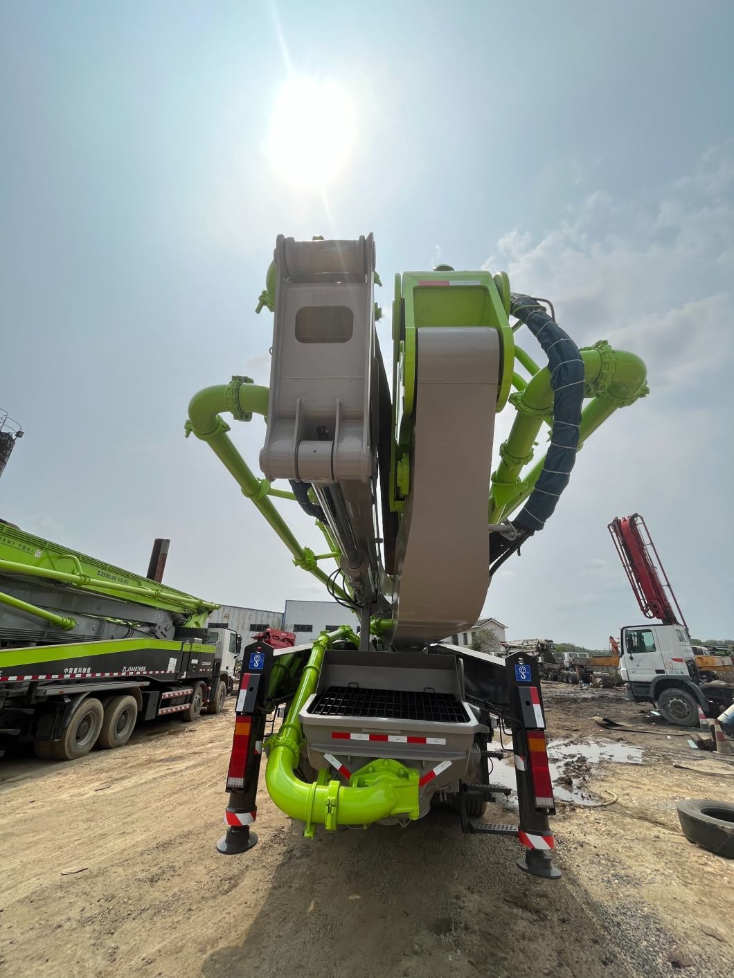 2014 Zoomlion 63m Beton Pump Truck Mounted Pump Concrete Pump on Sale at Promotion Price