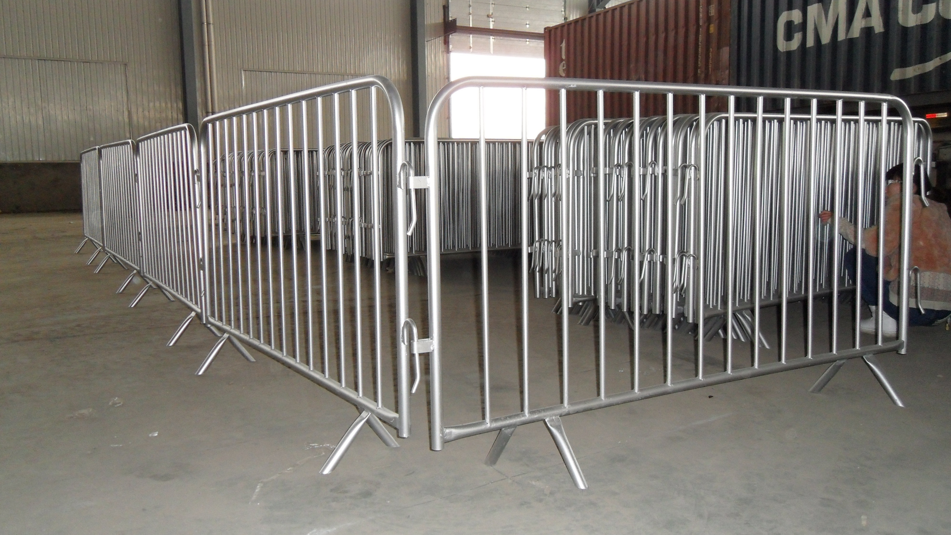 Crowd control barriers They are fully Hot Dipped Galvanized after welding. Hot dipped galvanized crowd control barriers