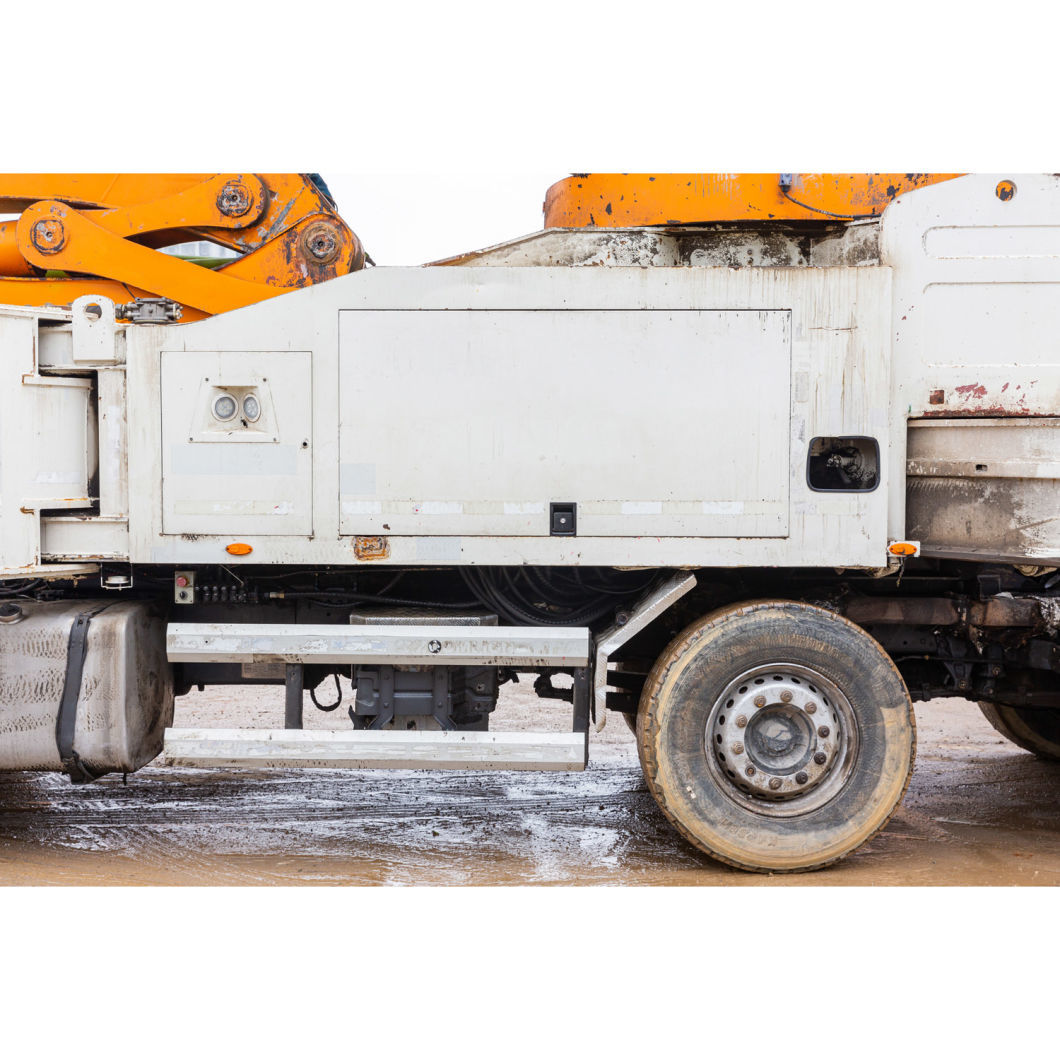 Extra Long Boom 2014 Zoomlion 63m Mobile Concrete Pump Batching Plant on Sca Nia Chassis