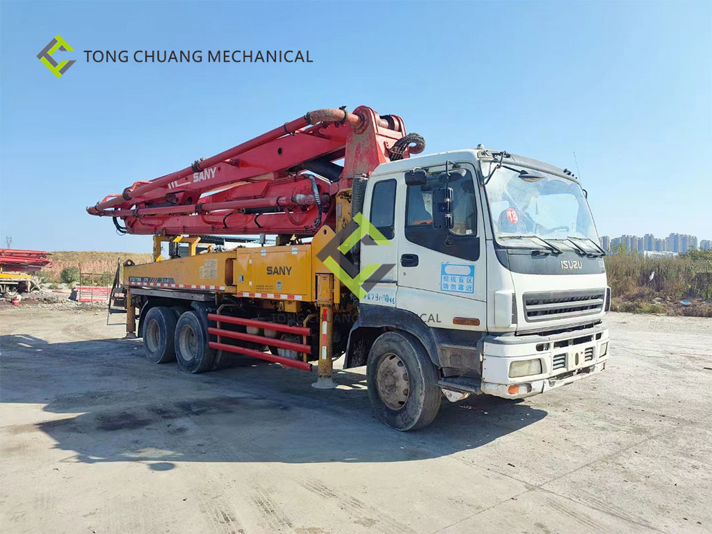 In 2010 Sany Heavy Industry 37 Meters Isuzu Second Hand Concrete Pump Truck